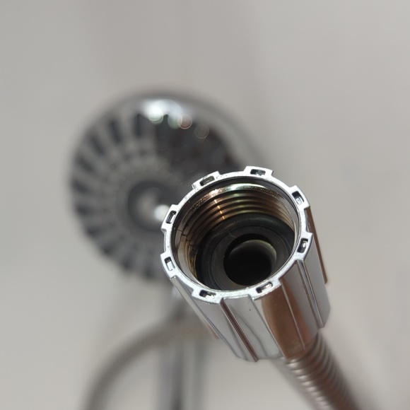 New: Waterpik shower head and flexible cord - Picture 2 of 5
